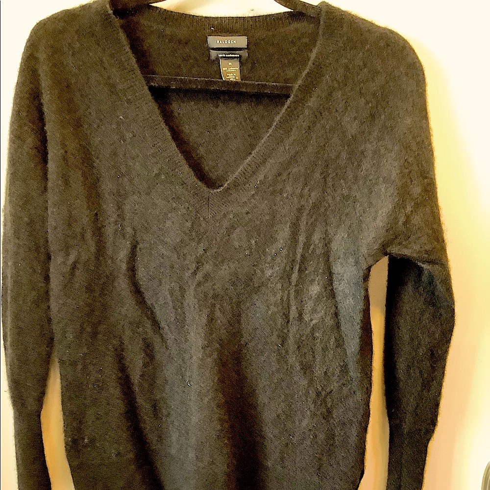 Black cashmere sweater